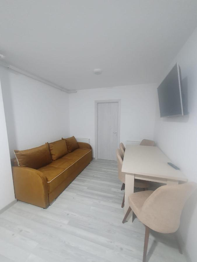 Apartament Nicole Curtea de Argeş Exterior foto