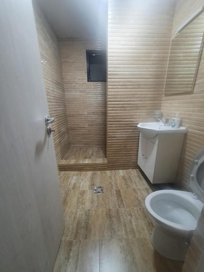 Apartament Nicole Curtea de Argeş Exterior foto