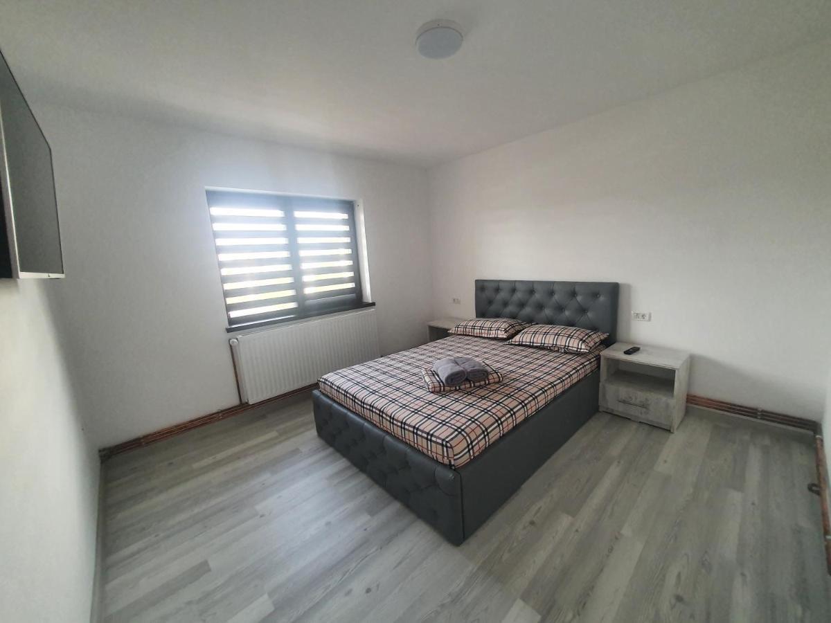 Apartament Nicole Curtea de Argeş Exterior foto